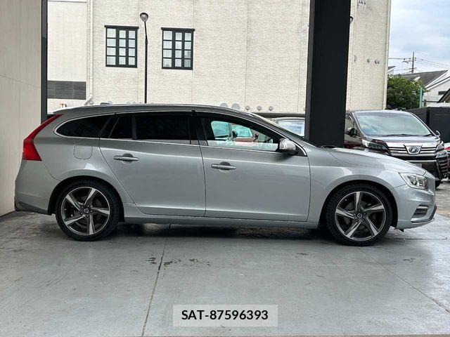 Volvo V60 2014-01 7880332-7