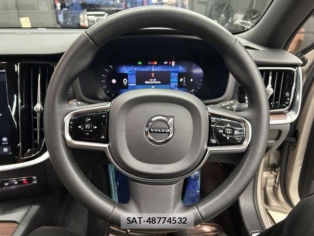 Volvo V60 2023-06 7880330-12