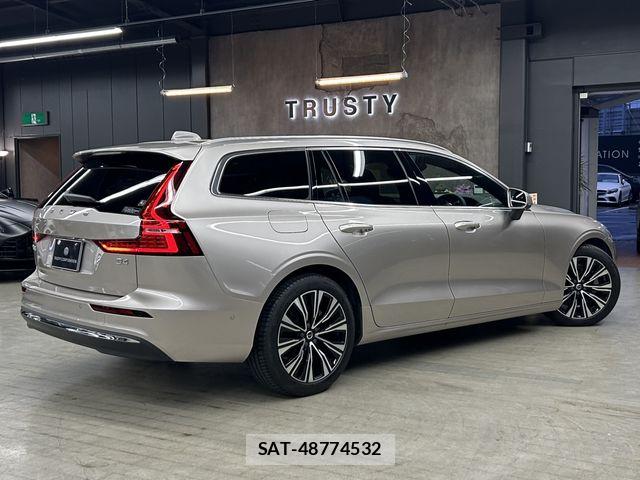 Volvo V60 2023-06 7880330-6