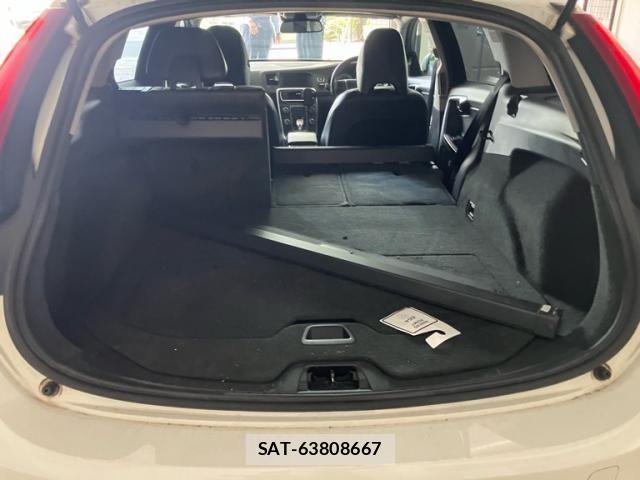 Volvo V60 2013-06 7880338-10