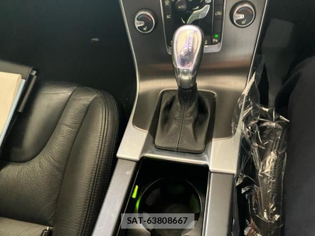 Volvo V60 2013-06 7880338-22