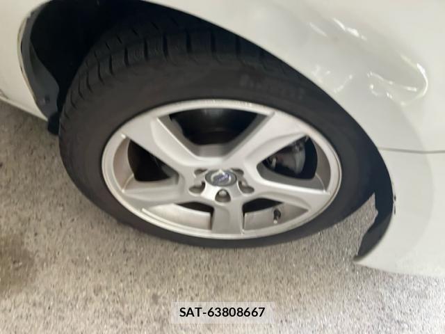 Volvo V60 2013-06 7880338-4