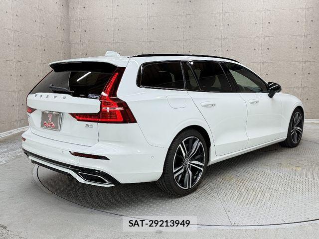 Volvo V60 2021-12 7880333-1