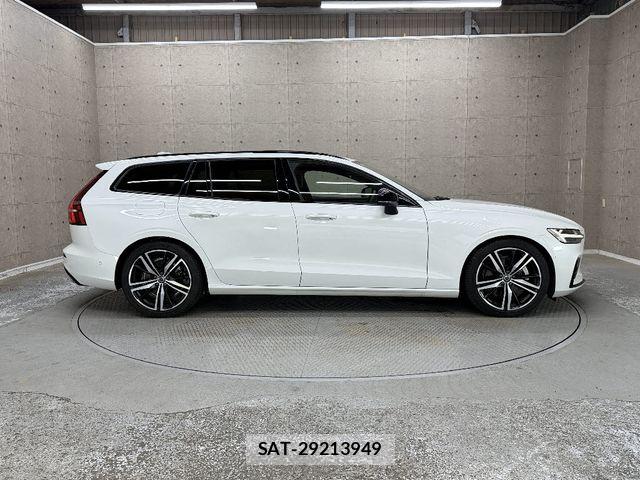 Volvo V60 2021-12 7880333-8