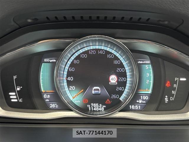 Volvo V60 2016-05 7880334-9