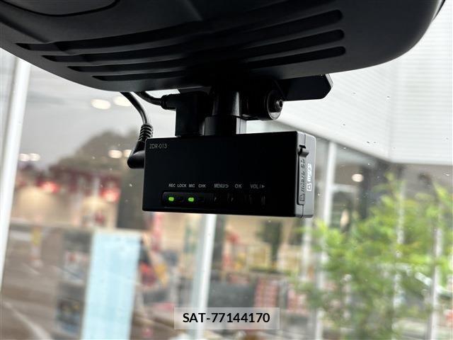 Volvo V60 2016-05 7880334-11