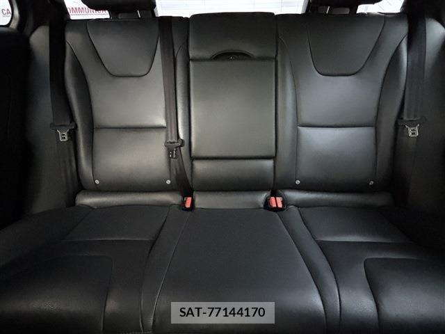 Volvo V60 2016-05 7880334-15