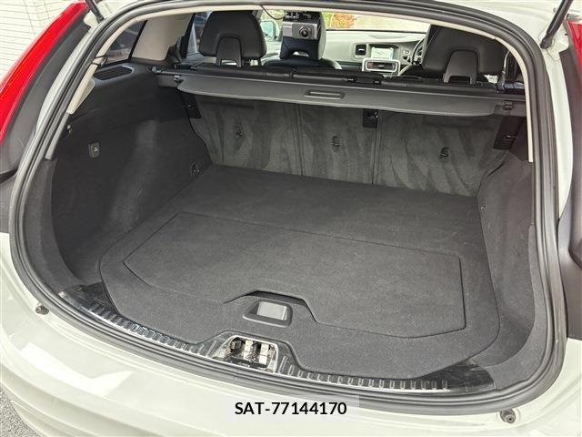 Volvo V60 2016-05 7880334-16