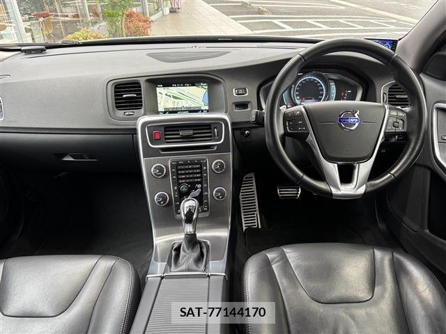 Volvo V60 2016-05 7880334-5