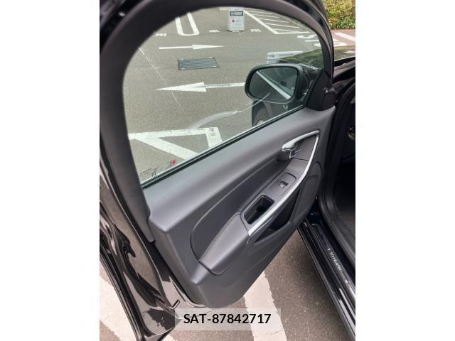 Volvo V60 2013-03 7880335-9