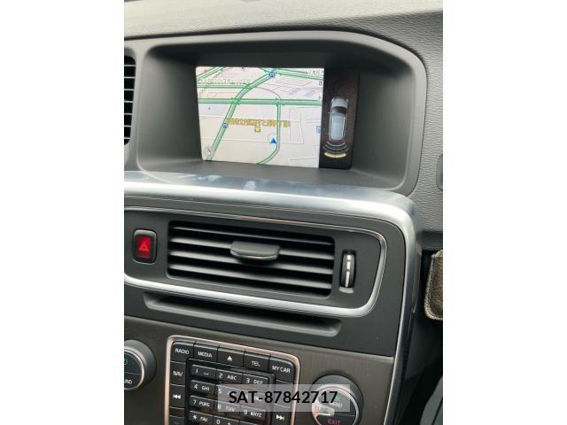 Volvo V60 2013-03 7880335-21