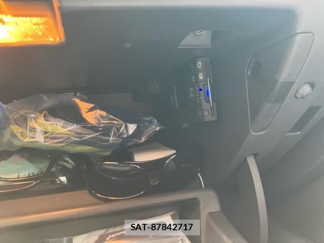 Volvo V60 2013-03 7880335-24