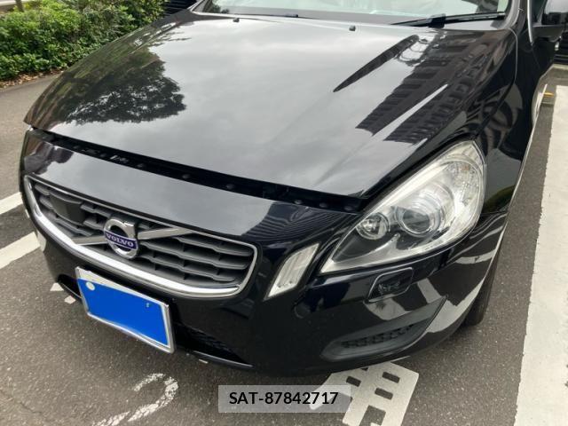 Volvo V60 2013-03 7880335-2
