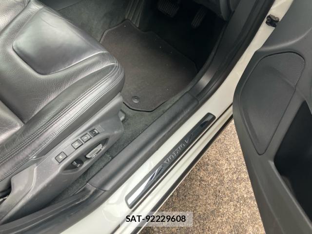 Volvo V60 2013-06 7880336-10