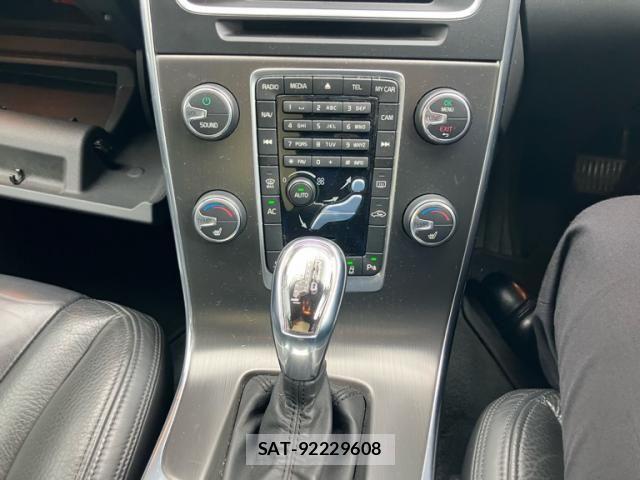 Volvo V60 2013-06 7880336-13