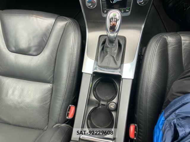 Volvo V60 2013-06 7880336-14