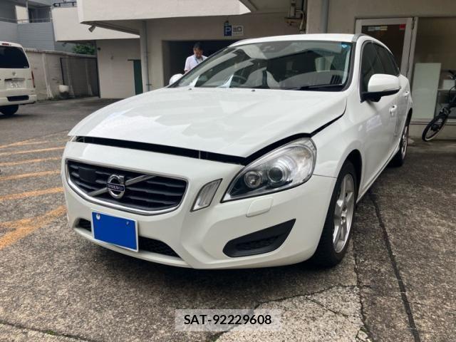 Volvo V60 2013-06 7880336-2