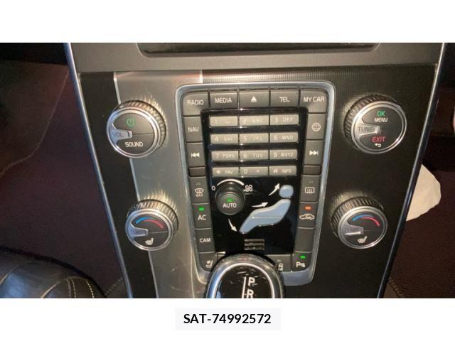 Volvo V60 2015-09 7981473-16