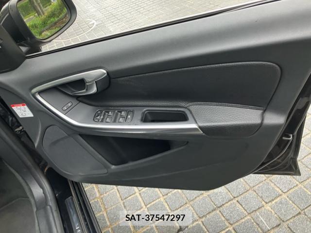 Volvo V60 2011-11 7981474-11