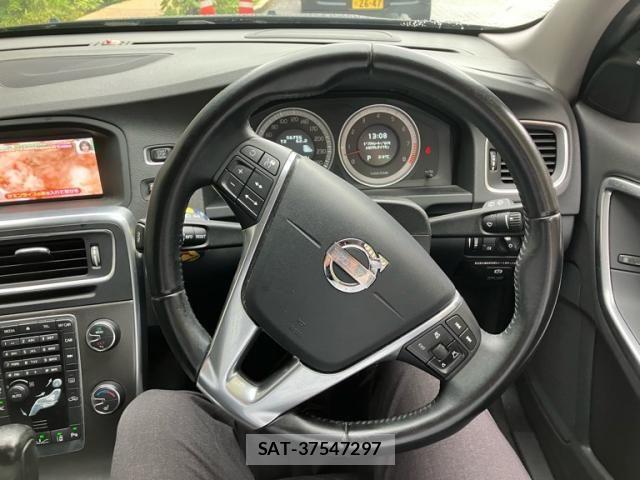 Volvo V60 2011-11 7981474-15