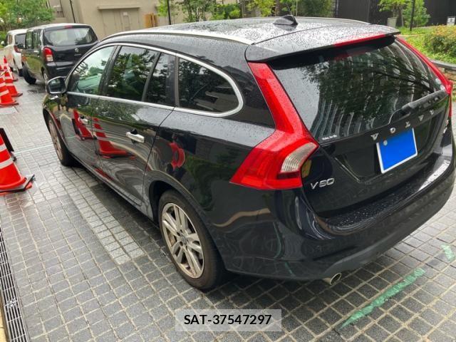 Volvo V60 2011-11 7981474-6