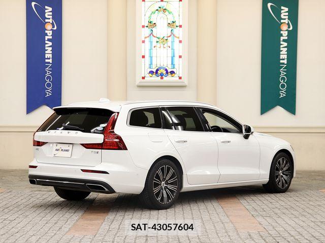 Volvo V60 2020-04 8039039-2