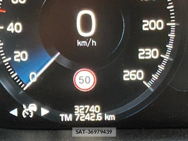 Volvo V60 2019-07 8039042-18