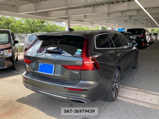 Volvo V60 2019-07 8039042-2