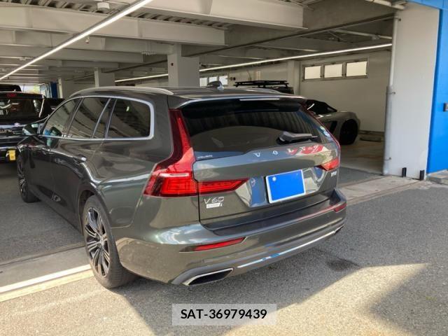 Volvo V60 2019-07 8039042-3