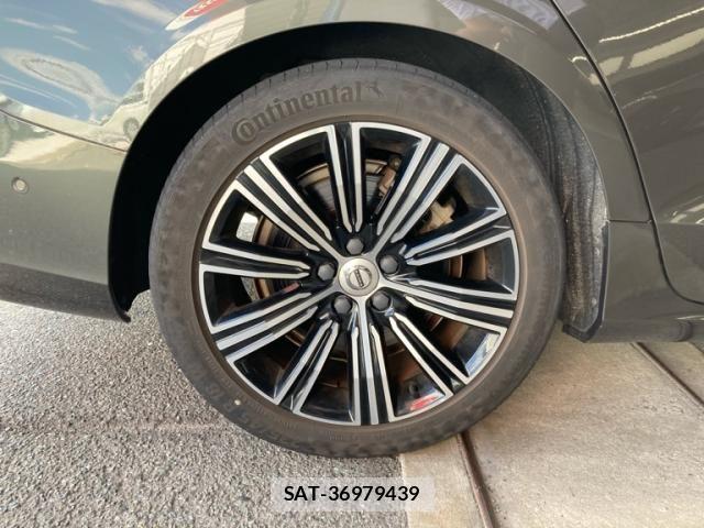 Volvo V60 2019-07 8039042-5