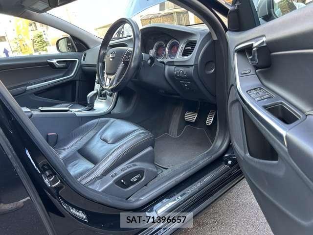 Volvo V60 2013-06 8039041-27