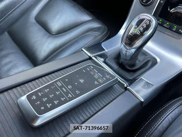 Volvo V60 2013-06 8039041-28