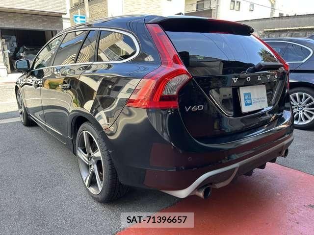Volvo V60 2013-06 8039041-5