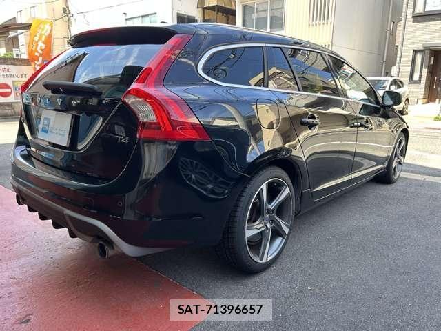Volvo V60 2013-06 8039041-7