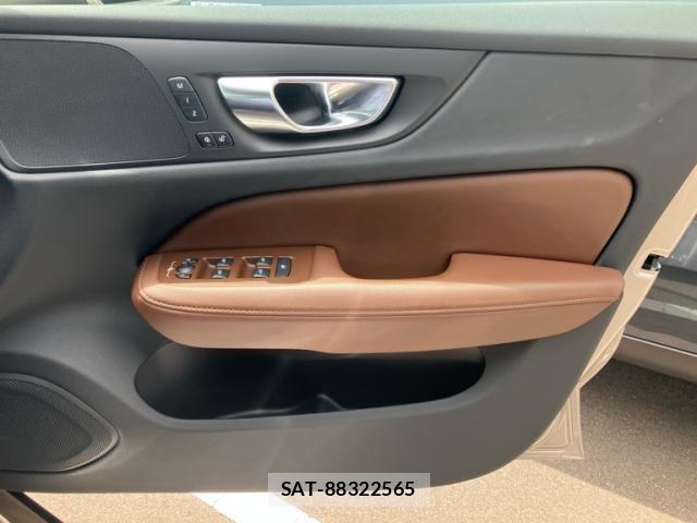 Volvo V60 2022-10 8039040-10