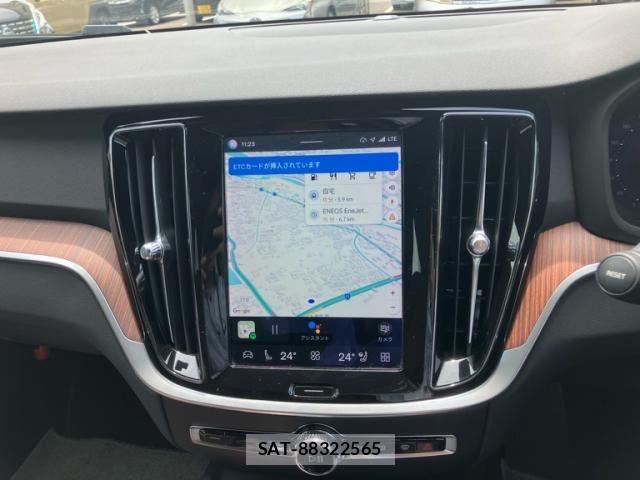 Volvo V60 2022-10 8039040-17