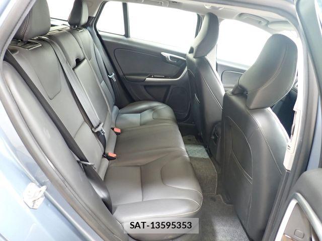 Volvo V60 2018-09 8076064-23