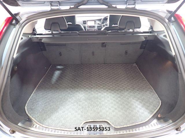 Volvo V60 2018-09 8076064-24