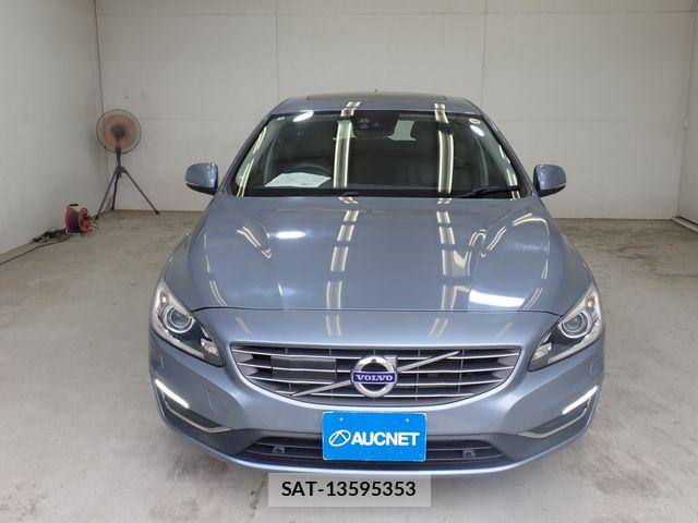 Volvo V60 2018-09 8076064-4
