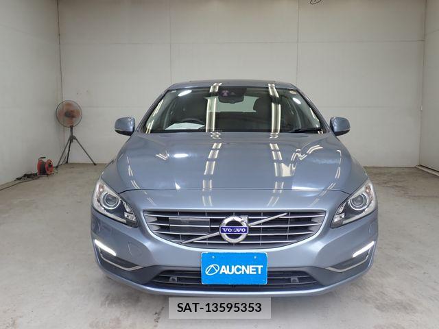 Volvo V60 2018-09 8076064-5