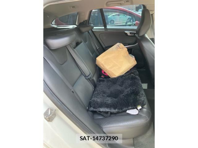 Volvo V60 2015-04 8102543-14