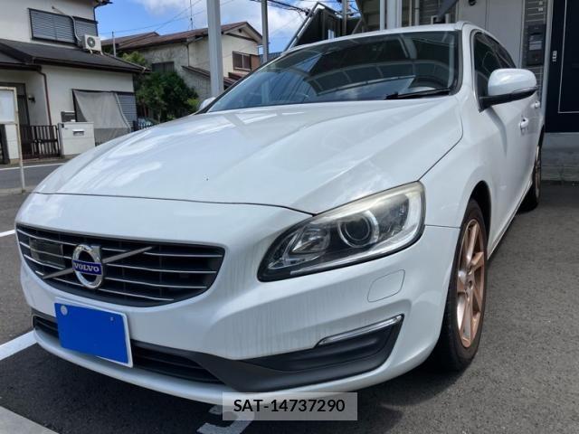 Volvo V60 2015-04 8102543-1