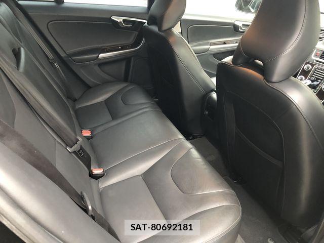 Volvo V60 2018-03 8102542-10