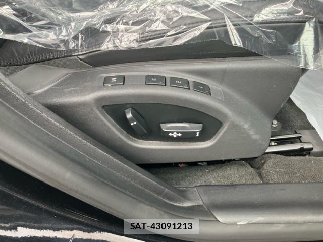 Volvo V60 2011-05 8102546-13