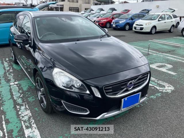 Volvo V60 2011-05 8102546-1