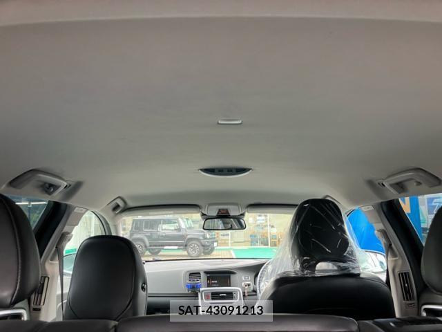 Volvo V60 2011-05 8102546-24
