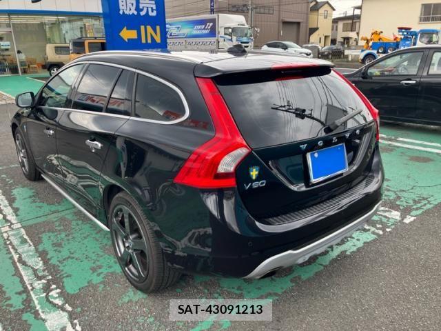 Volvo V60 2011-05 8102546-3
