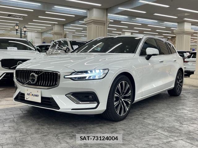Volvo V60 2025-07 8132879-9