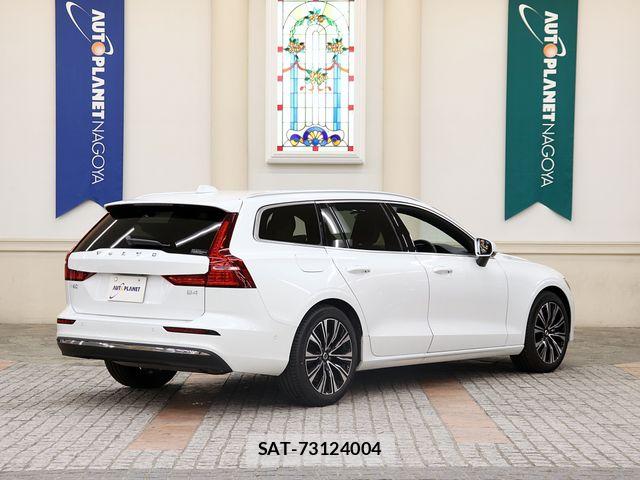 Volvo V60 2025-07 8132879-2