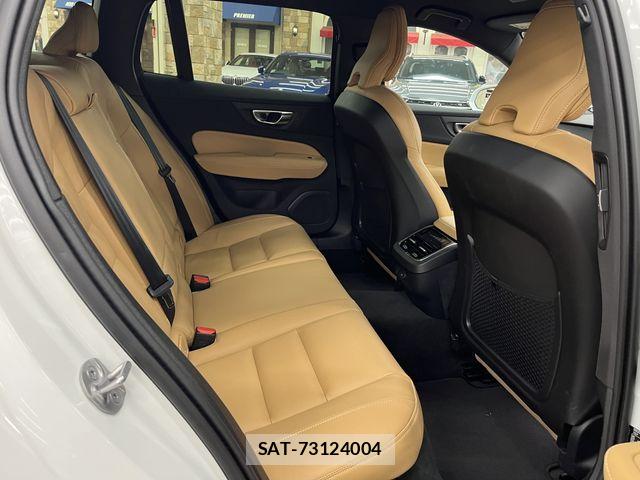 Volvo V60 2025-07 8132879-4